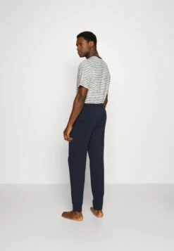 Pier One 2 Pack - Pantalón De Pijama - Dark Blue/Mottled Light Grey 11 Pier One 2 Pack - Pantalón De Pijama - Dark Blue/Mottled Light Grey -Pier One Ventas 058df6f0d3f34a2aaf1cb22da08558a8