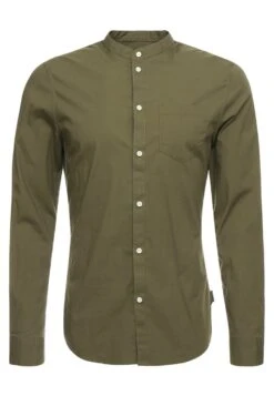 Pier One Muscle Fit Stand- Camisa - Oliv -Pier One Ventas 2eaf2225ec4e407fb66608ee799657eb