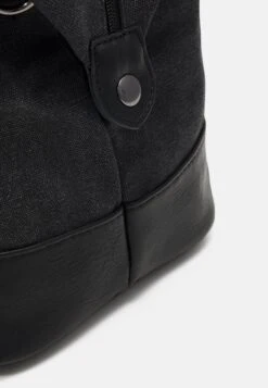 Pier One Unisex - Bolsa De Viaje - Black -Pier One Ventas 390fd20969e24bffab2b5942d8c452e7