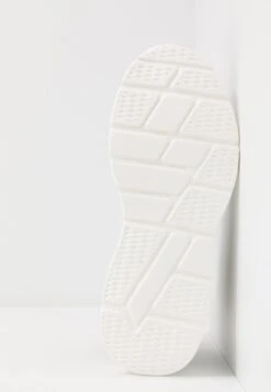 Pier One Zapatillas Altas - Black/White -Pier One Ventas 52b5e07059e148baa03e0194b33ba8c5