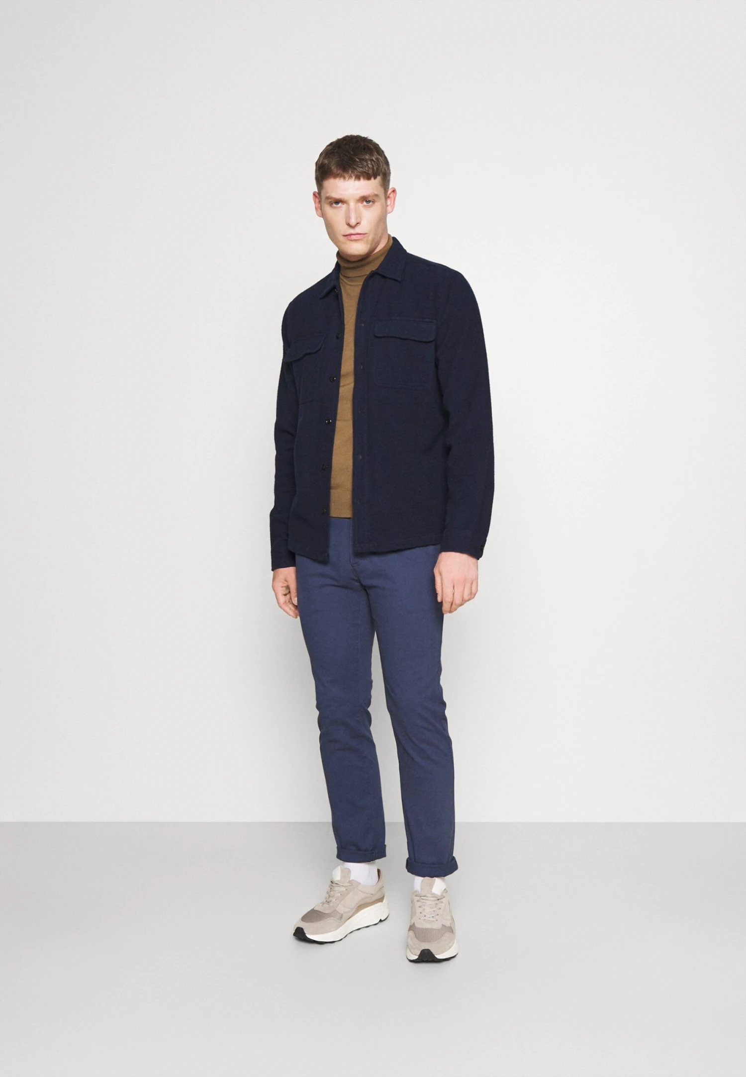 Pier One Belted - Pantalones Chinos - Dark Blue 4 Pier One Belted - Pantalones Chinos - Dark Blue - Imagen 2