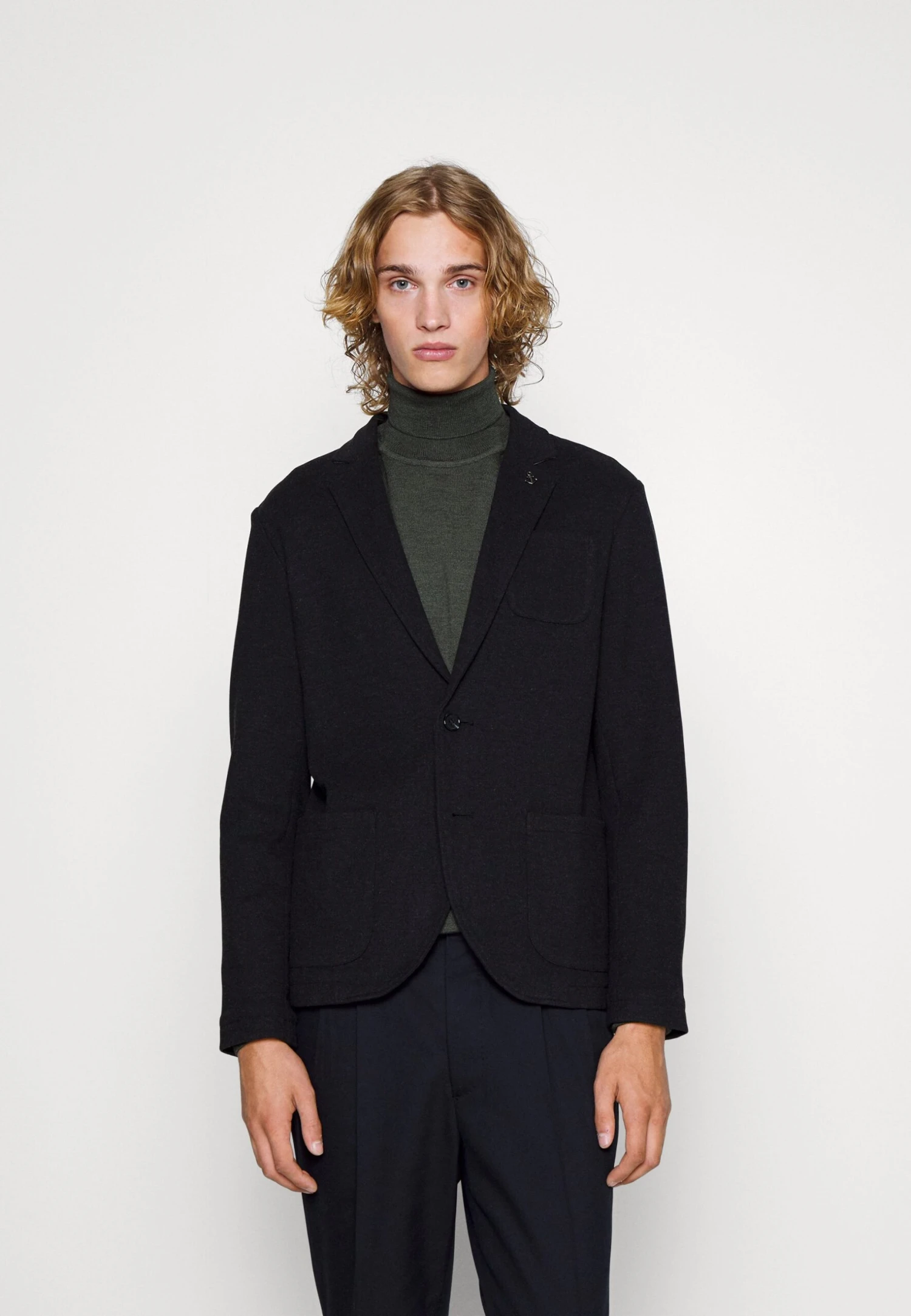 Pier One Americana - Black 3 Pier One Americana - Black