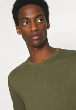 Pier One Camiseta De Manga Larga - Black/Dark Grey/Olive -Pier One Ventas 74db2bd0cf184eec91d2263c1009cdf1