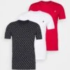 Pier One 3 Pack - Camiseta Estampada - White/Dark Blue/Red -Pier One Ventas 7c14f2cbf6f6477f9fa2e8f6de7df038