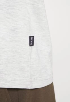 Pier One 5 Pack - Camiseta Básica - Light Grey - 101_White - 001_Green - 602 -Pier One Ventas 7d13067417124de684e97c638550a94b