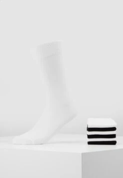 Pier One 7 Pack - Calcetines - White/Black