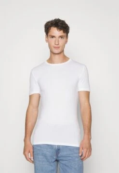 Pier One 3 Pack Muscle Fit- Camiseta Básica - White -Pier One Ventas 8e045e8a726d45a4854503a4ddee04a2