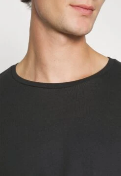 Pier One 2 Pack - Camiseta De Manga Larga - Black/Khaki -Pier One Ventas 9738d7a40e2d43ecbbab45cbd3bc692f