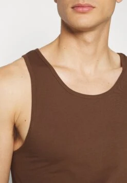 Pier One 3Pck Skin Tone Rib Vest- Camiseta Interior - Brown 11 Pier One 3Pck Skin Tone Rib Vest- Camiseta Interior - Brown -Pier One Ventas 9f31fc2f68bd4a4785af045b430b1d83