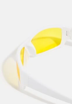 Pier One Unisex - Gafas De Sol -White -Pier One Ventas b4b325aa86de4c81966397739d019f31