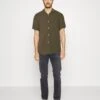 Pier One 2 Pack - Camisa - Olive/Black -Pier One Ventas c3543088138544c1aef3d4bac6708daf