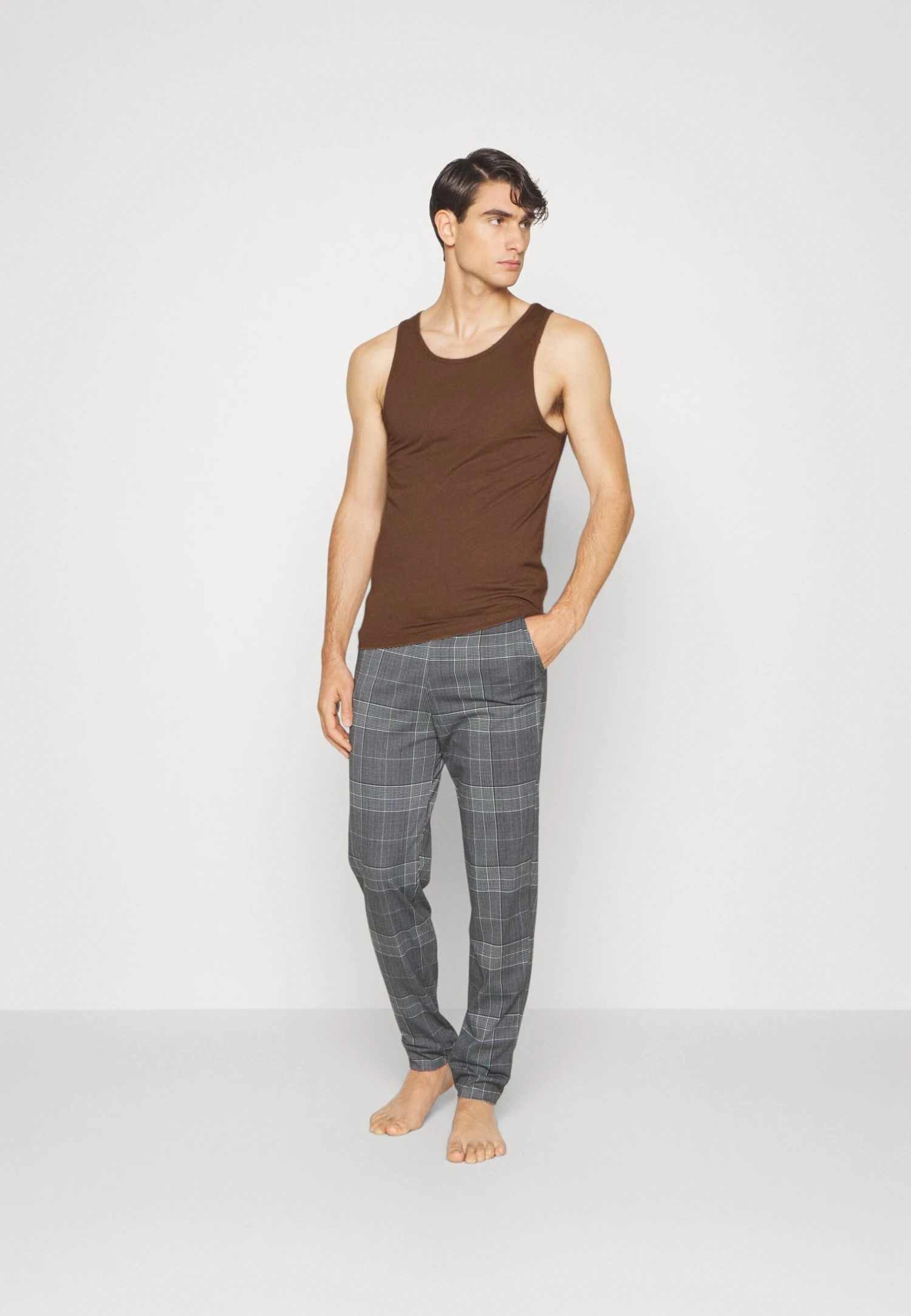 Pier One 3Pck Skin Tone Rib Vest- Camiseta Interior - Brown 4 Pier One 3Pck Skin Tone Rib Vest- Camiseta Interior - Brown - Imagen 2