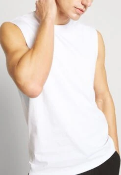 Pier One 3 Pack - Camiseta Básica - Grey/White/Black 17 Pier One 3 Pack - Camiseta Básica - Grey/White/Black -Pier One Ventas ddc181212b114a928b8f59830838a329