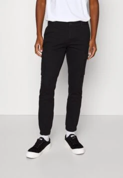 Pier One 2 Pack - Pantalones Cargo - Olive/Black -Pier One Ventas e0bf2536d5a04652937019f4273abb8d