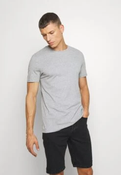 Pier One 7 Pack - Camiseta Básica - White/Blue/Green -Pier One Ventas eda6b13a6c134a3f80a2d698b4ee4ee0