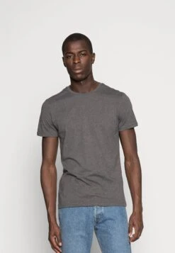 Pier One 3 Pack - Camiseta Básica - Black/Grey/Green -Pier One Ventas ee89d58fc61140e19ce307b0b3b5e4cf