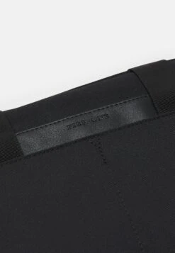 Pier One Unisex - Funda Para Portátil - Black -Pier One Ventas efdab5b0774046cab7ce4c22eb419887