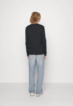 Pier One 5 Pack - Camiseta De Manga Larga - White/Dark Blue/Black -Pier One Ventas f535302a43fa4b80a1a3b6c44bddcdfe