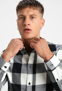 Pier One Camisa - Black/White -Pier One Ventas f53db08a39734cb0a9045c08ab5cf6e6